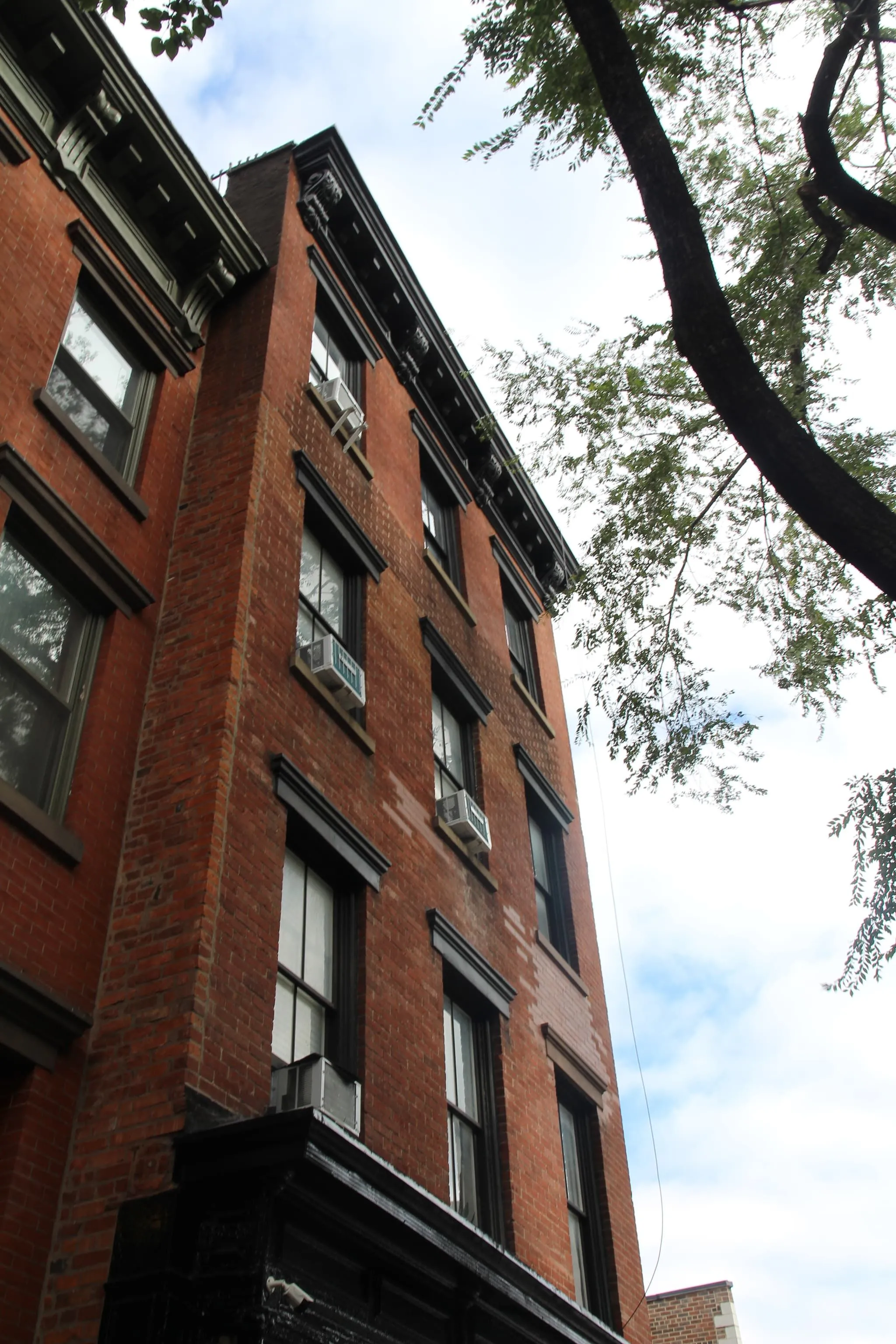 Historic Greenwich Village Landmark Roof Replacement and Facade Restoration — Engineering Detail