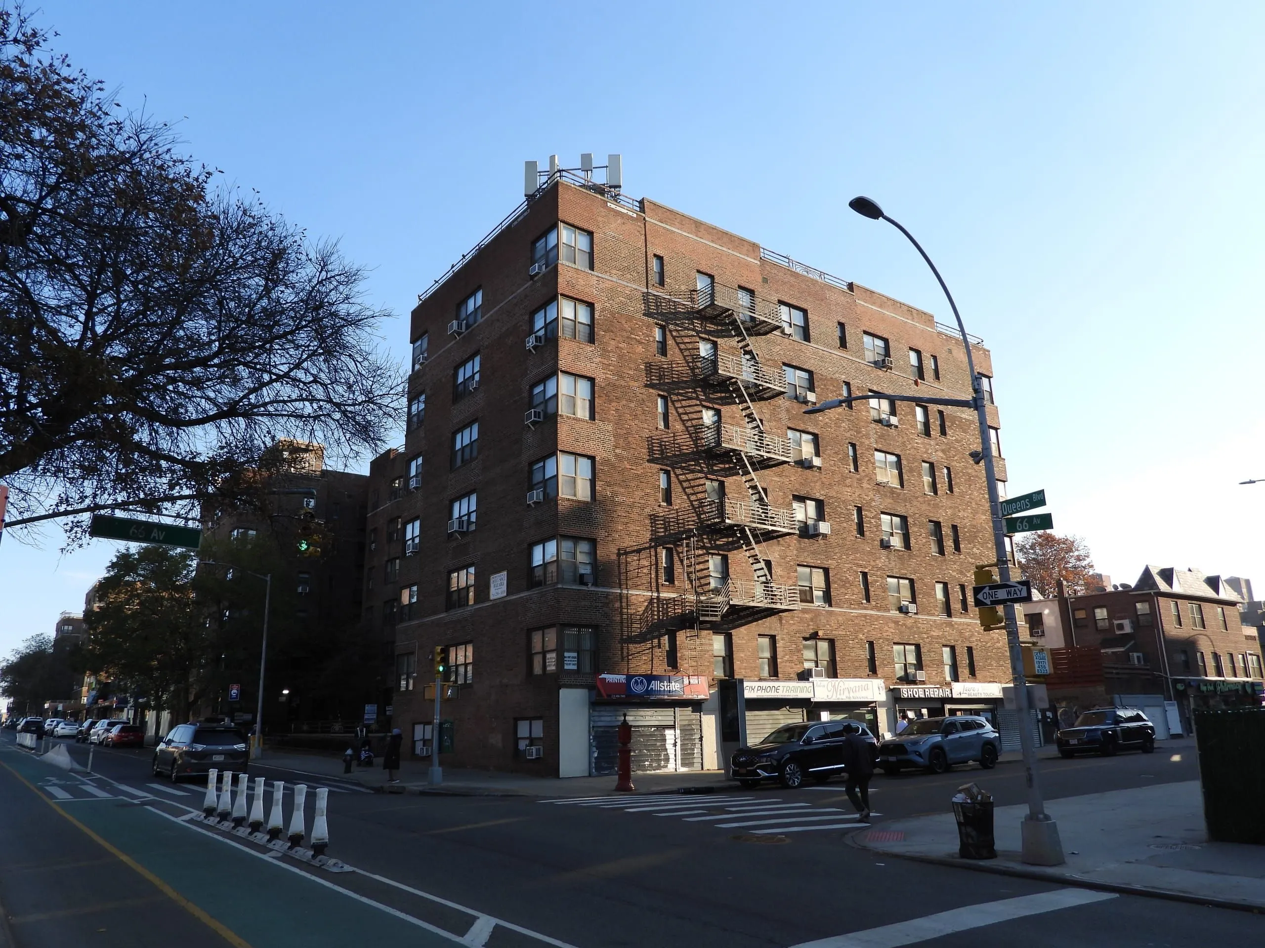 Queens Boulevard Mixed-Use Commercial Roof Replacement